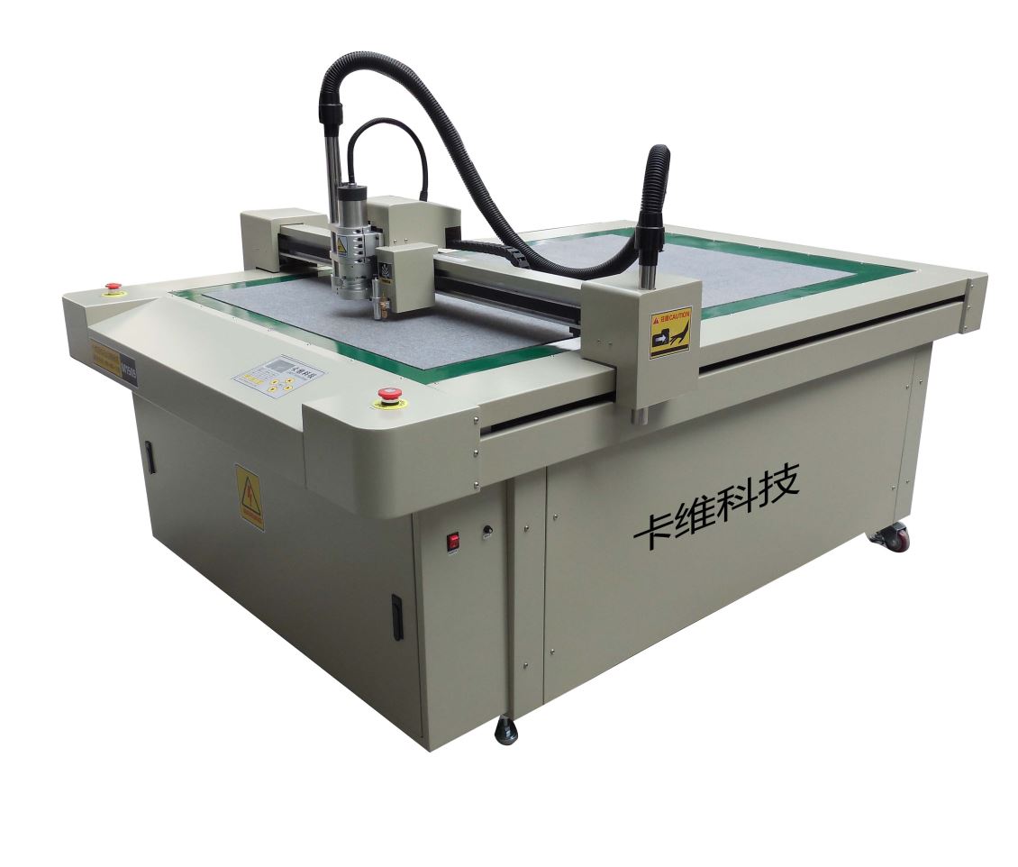 高速服装模板切割机